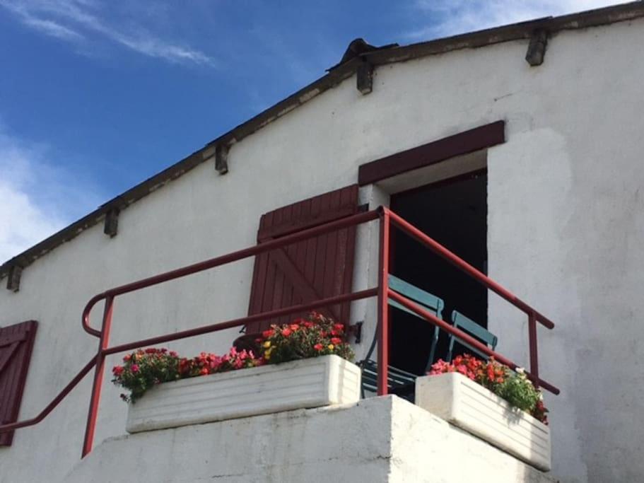 Le Depot Appartement Du Canal 80M2 A Champvert Екстериор снимка